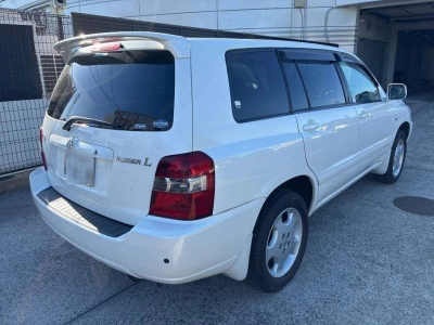 TOYOTA KLUGER