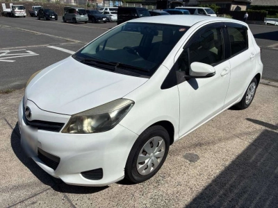 TOYOTA VITZ