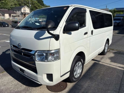 TOYOTA REGIUS VAN