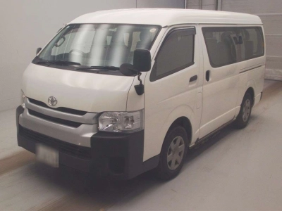 TOYOTA HIACE WAGON
