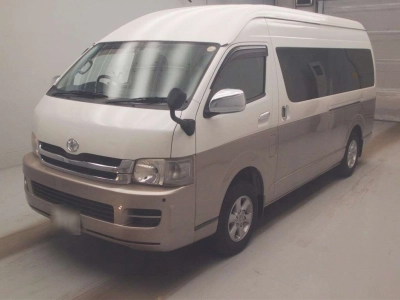 TOYOTA HIACE WAGON