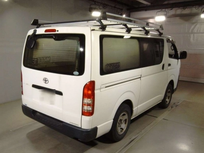 TOYOTA REGIUS VAN