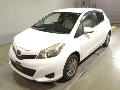 TOYOTA VITZ