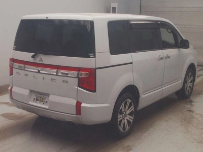 MITSUBISHI DELICA D:5