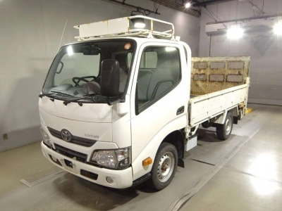 TOYOTA DYNA TRUCK