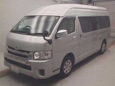 TOYOTA HIACE WAGON
