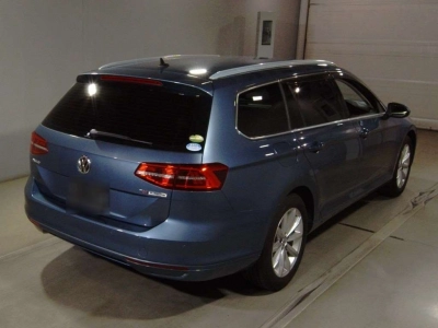 VOLKSWAGEN PASSAT VARIANT