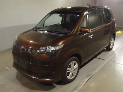 TOYOTA SPADE