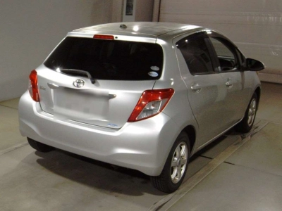 TOYOTA VITZ