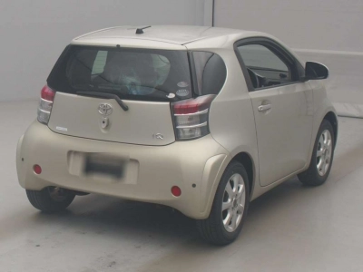 TOYOTA IQ