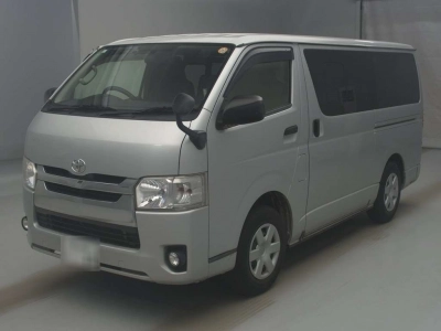 TOYOTA REGIUS VAN