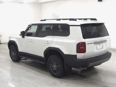 TOYOTA LAND CRUISER 250