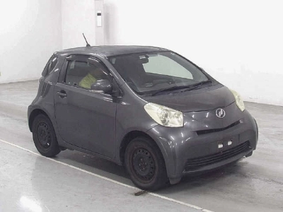 TOYOTA IQ