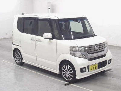 HONDA N BOX CUSTOM