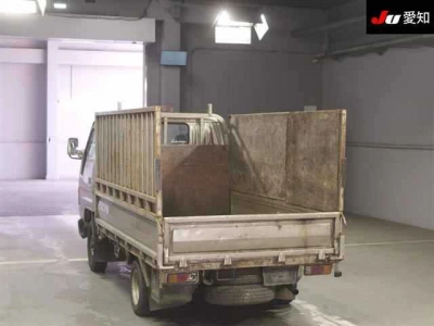 TOYOTA DYNA TRUCK