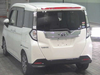 TOYOTA TANK