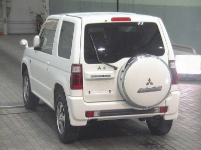 MITSUBISHI PAJERO MINI