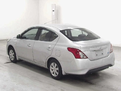 NISSAN TIIDA LATIO