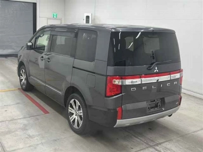 MITSUBISHI DELICA D:5