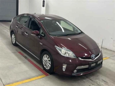 TOYOTA PRIUS PHV
