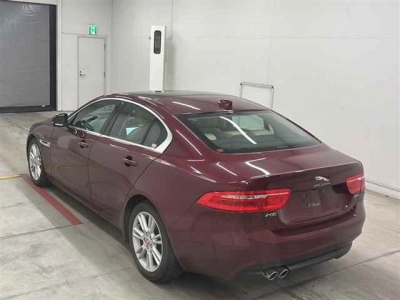 JAGUAR XE