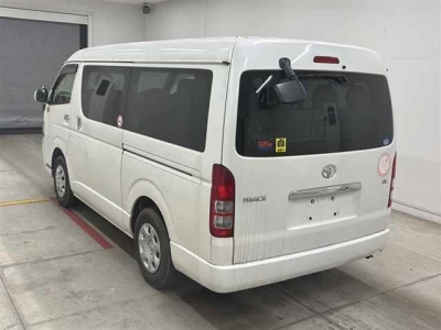 TOYOTA HIACE WAGON