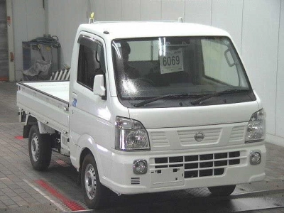 NISSAN NT100 CLIPPER