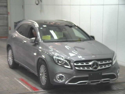 MERCEDES BENZ GLA