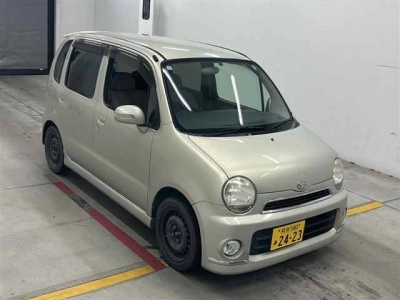 DAIHATSU MOVE LATTE