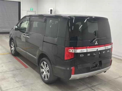 MITSUBISHI DELICA D:5