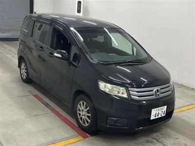 HONDA FREED SPIKE