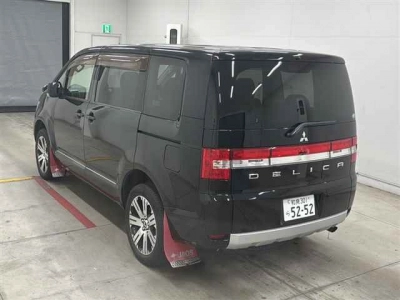 MITSUBISHI DELICA D:5