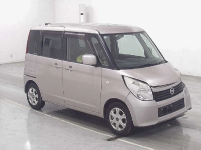 NISSAN ROOX