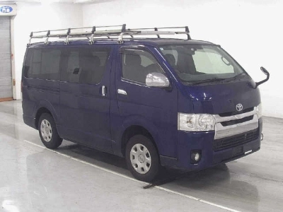 TOYOTA REGIUS VAN
