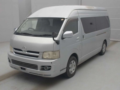 TOYOTA HIACE WAGON