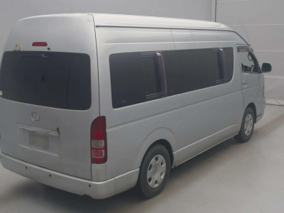 TOYOTA HIACE WAGON