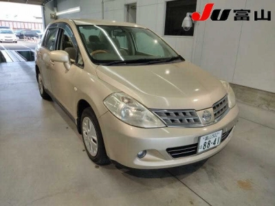 NISSAN TIIDA LATIO