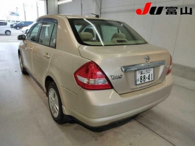 NISSAN TIIDA LATIO