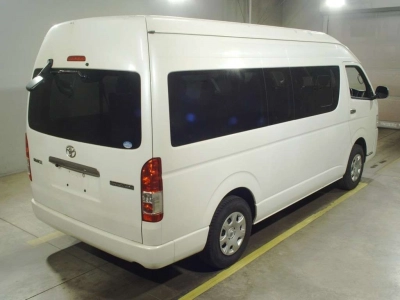 TOYOTA HIACE WAGON