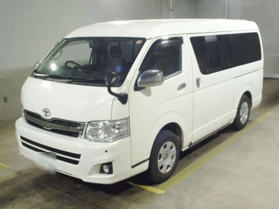 TOYOTA HIACE VAN
