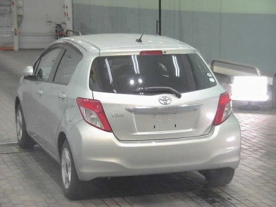 TOYOTA VITZ