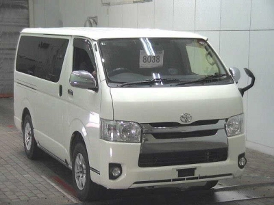 TOYOTA REGIUS VAN