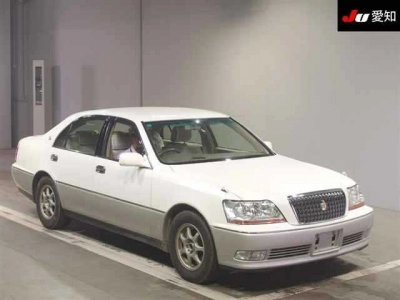 TOYOTA CROWN MAJESTA
