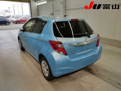 TOYOTA VITZ