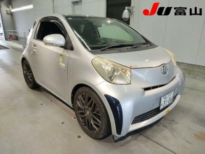 TOYOTA IQ