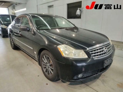 NISSAN FUGA