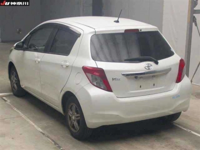 TOYOTA VITZ