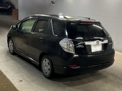HONDA FIT SHUTTLE HYBRID