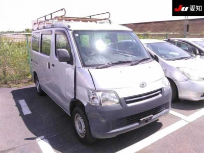 TOYOTA TOWN ACE VAN