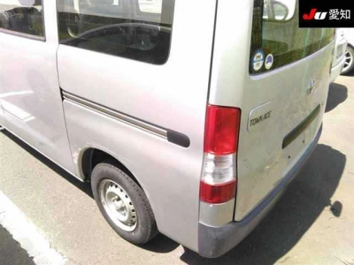 TOYOTA TOWN ACE VAN